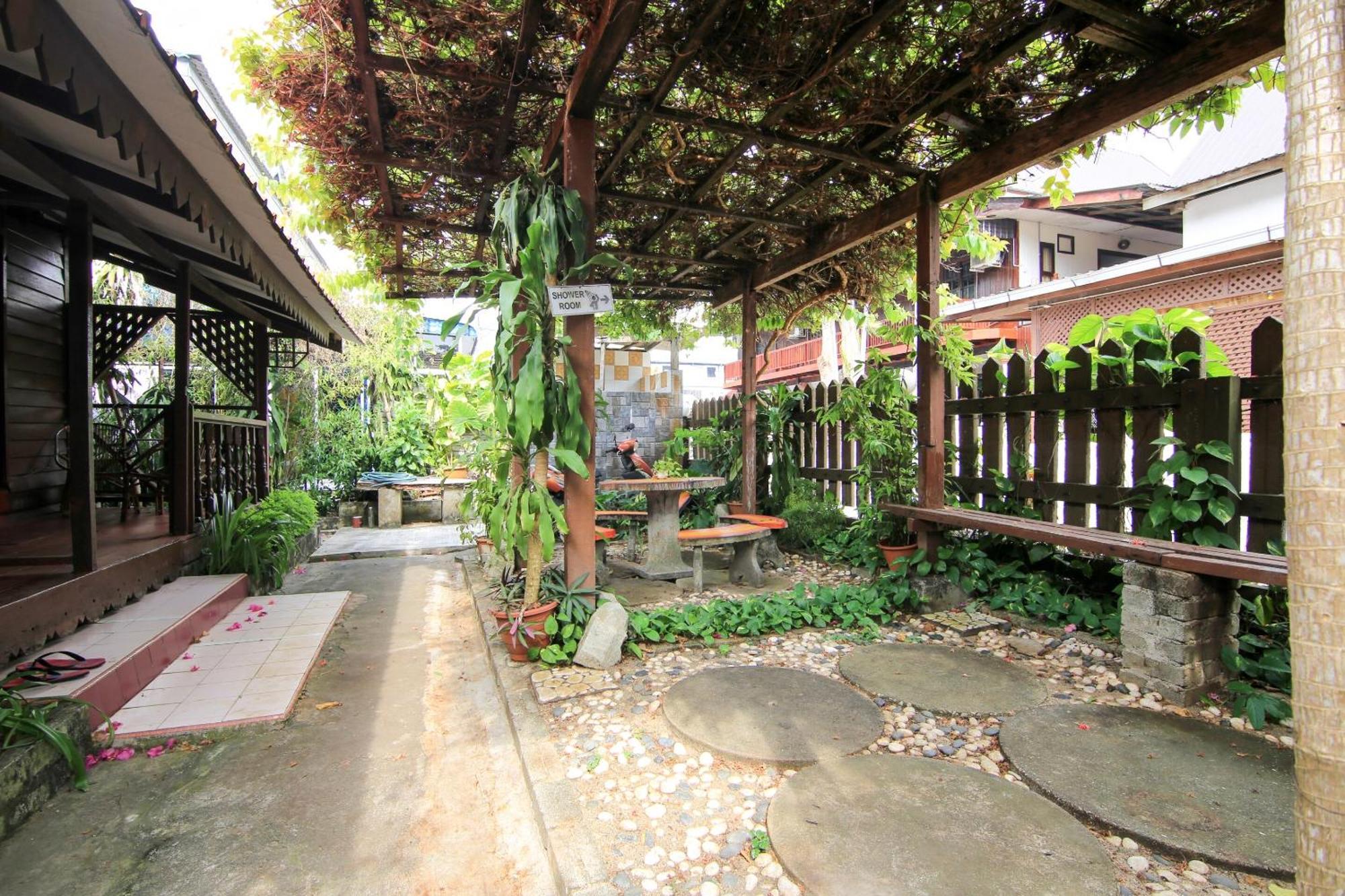 Ombak Inn Chalet Kampung Teluk Nipah Extérieur photo