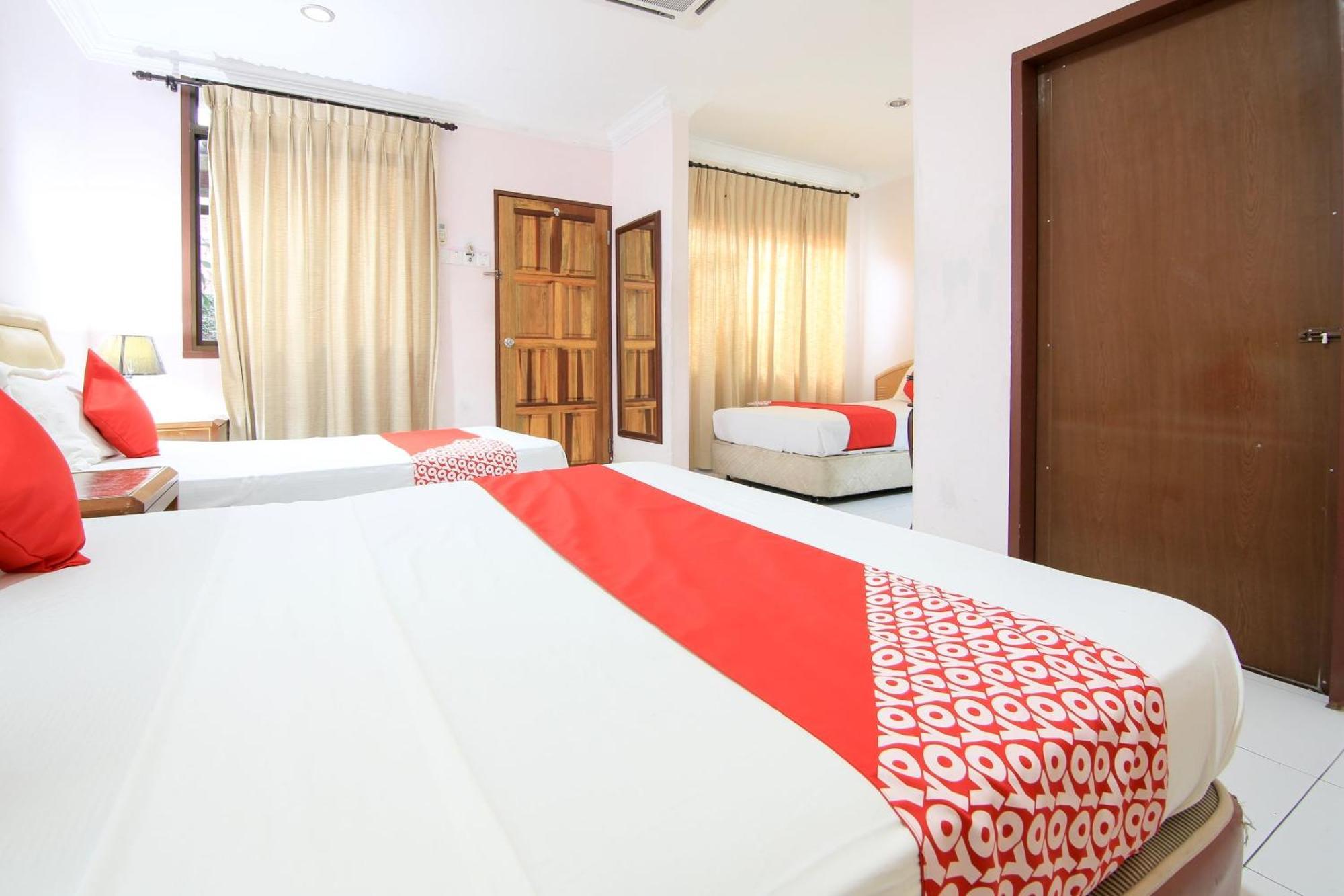 Ombak Inn Chalet Kampung Teluk Nipah Extérieur photo